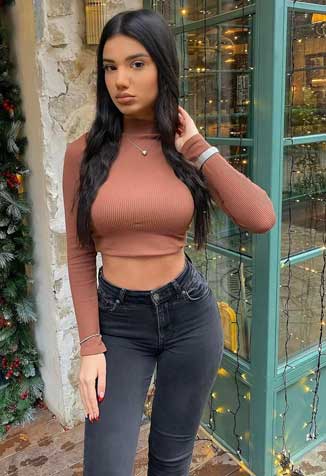 VIP call girls in Lucknow